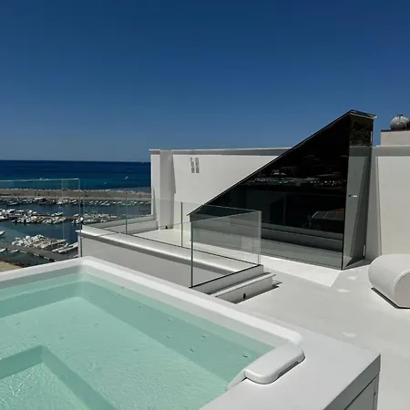 Attico Sul Mare - & Appartement *